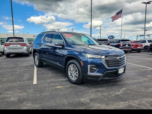 Used 2023 Chevrolet Traverse LT FWD image 6