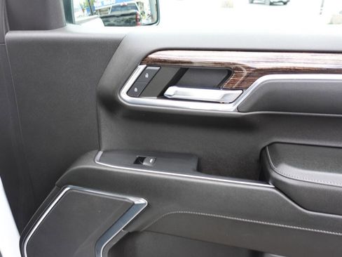 Used 2024 GMC Sierra 1500 Elevation AWD/4WD image 32