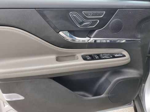 Certified 2023 Lincoln Corsair Reserve AWD/4WD image 17