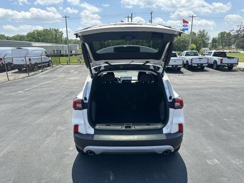 Used 2024 Ford Escape Platinum AWD/4WD image 22