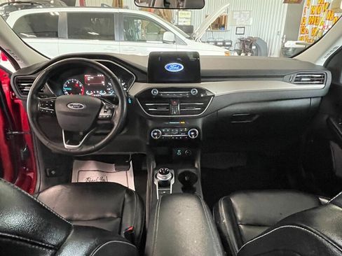 Used 2021 Ford Escape SEL AWD/4WD image 7