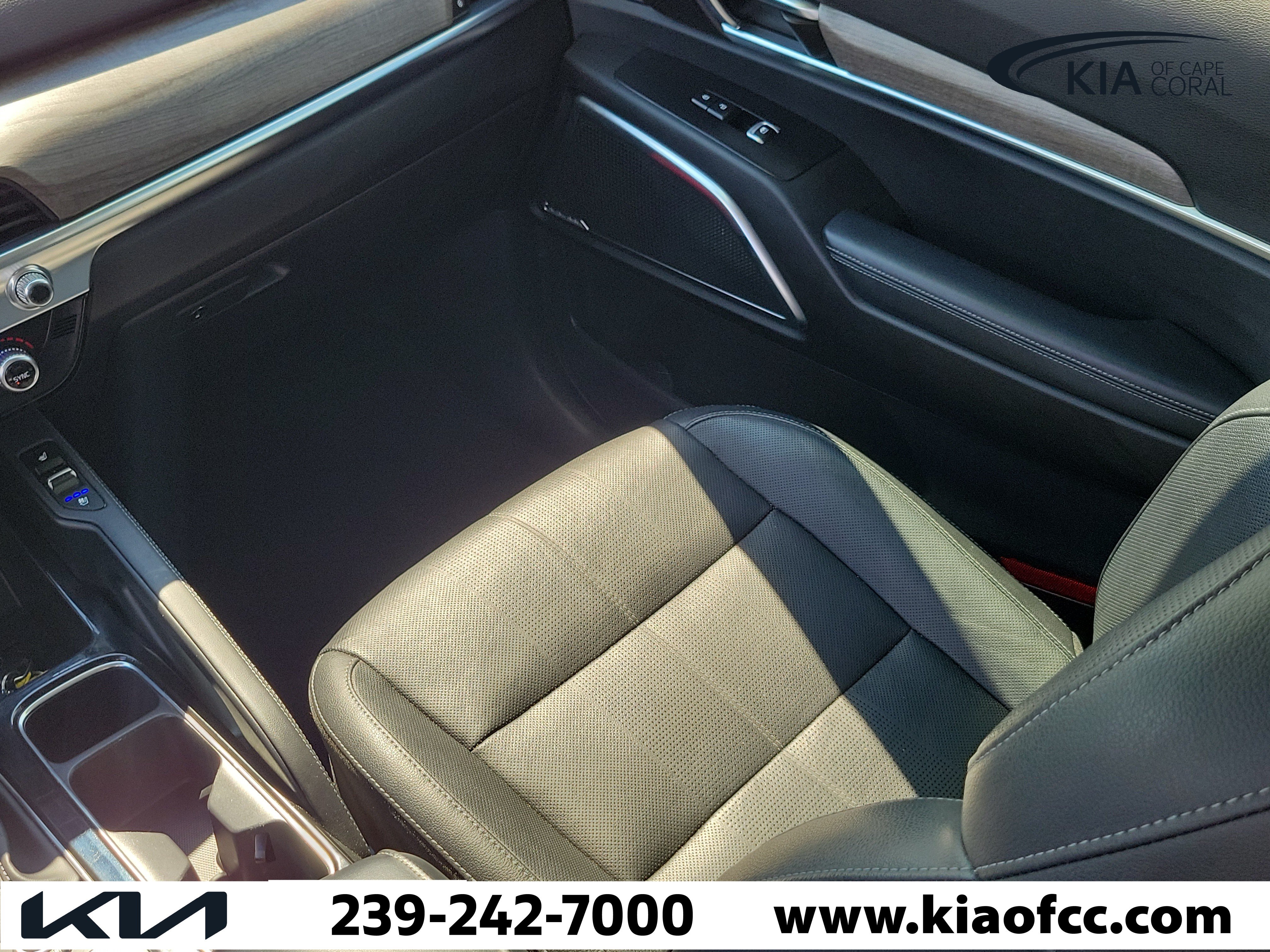 Used 2021 Kia Telluride SX w/ Towing Package FWD image 20