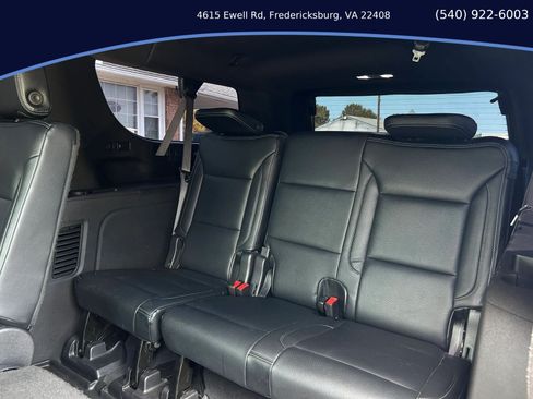 Used 2022 GMC Yukon XL SLE w/ Gmc Pro Safety Plus Package AWD/4WD image 14
