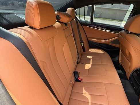 Used 2023 BMW 540i w/ Executive Package RWD image 37