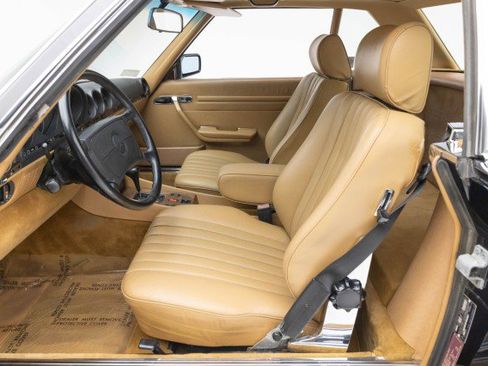 Used 1989 Mercedes-Benz 560 SL image 2