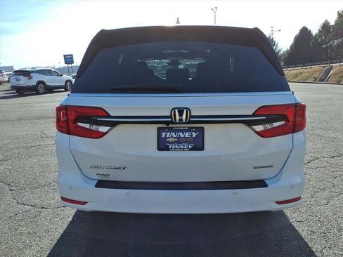 Used 2023 Honda Odyssey Touring image 4