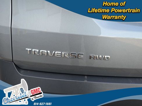 Used 2023 Chevrolet Traverse LT image 14
