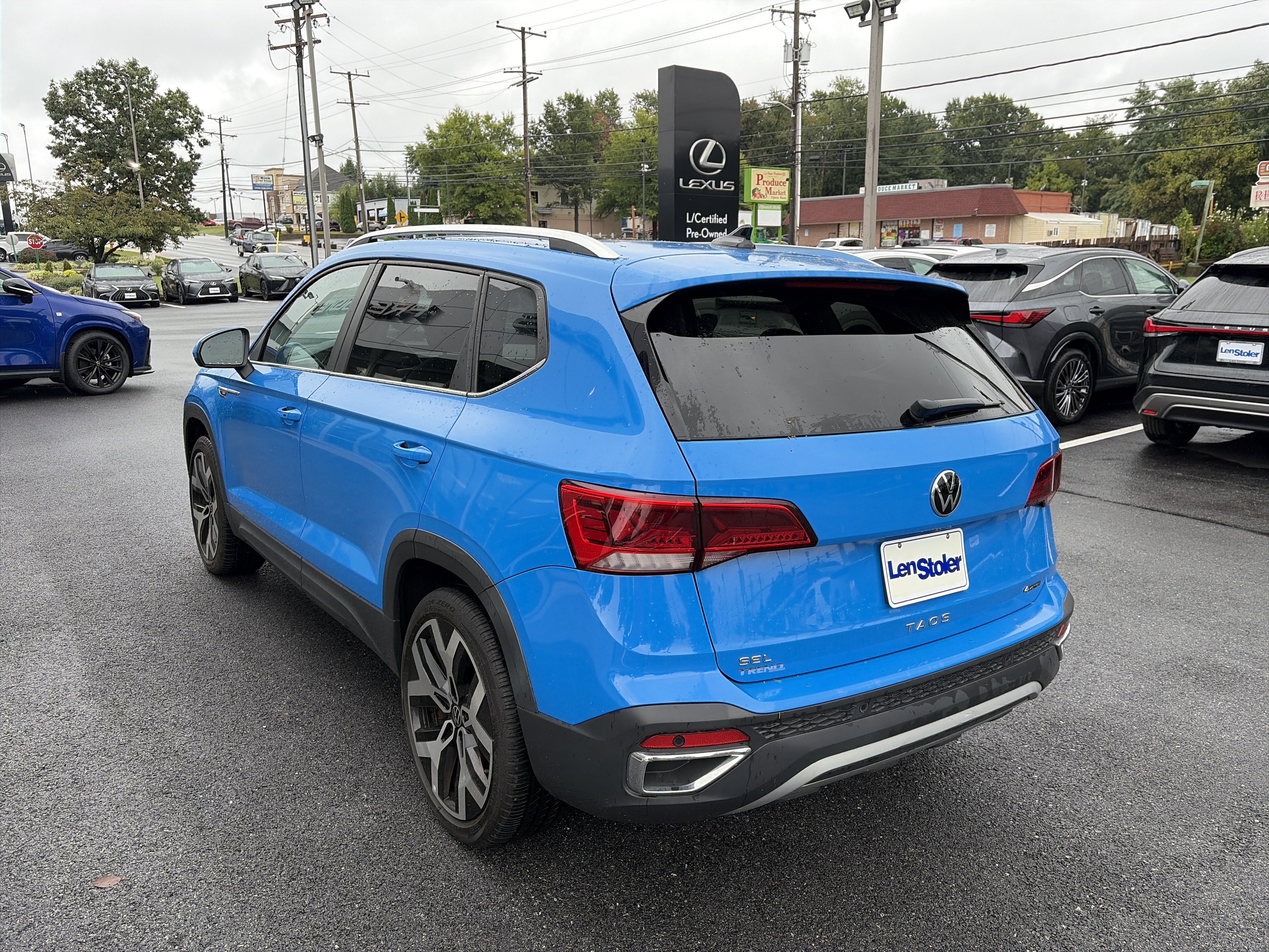 Used 2023 Volkswagen Taos SEL AWD/4WD image 3