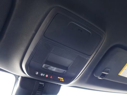 Used 2025 Chevrolet Traverse Z71 w/ Driver Confidence Package AWD/4WD image 25