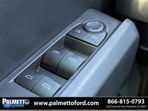 Used 2023 GMC Canyon Elevation w/ Elevation Premium Package image 25