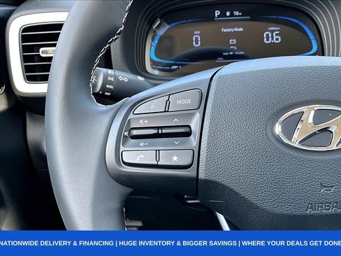 Used 2026 Hyundai Venue SEL FWD image 15