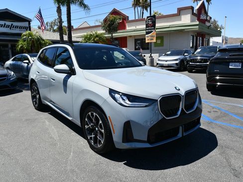 Used 2025 BMW X3 xDrive30i AWD/4WD image 1