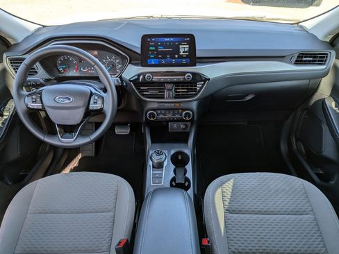 Used 2022 Ford Escape SE w/ SE Sport Appearance Package image 15