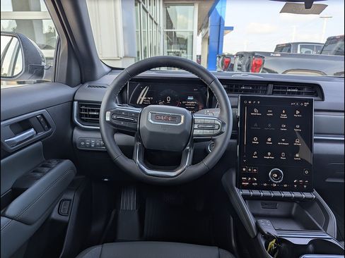 New 2027 GMC Terrain AT4 w/ LPO, Floor Liner Package AWD/4WD image 3