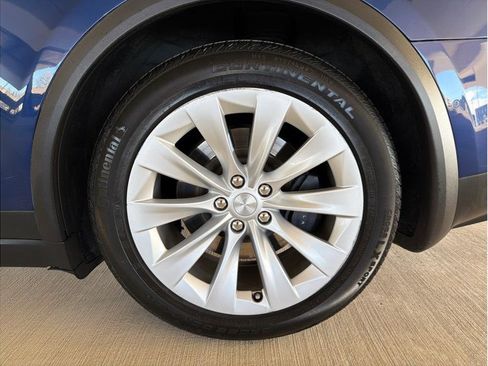 Used 2018 Tesla Model X 100D image 27