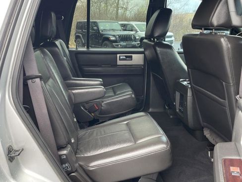 Used 2010 Ford Expedition Limited image 18