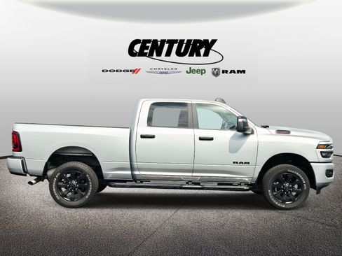 Used 2026 RAM 2500 Big Horn AWD/4WD image 2
