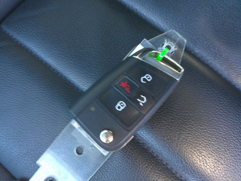 Used 2020 Volkswagen GTI Autobahn image 38