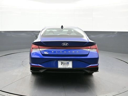 Certified 2023 Hyundai Elantra SEL w/ Cargo Package image 7