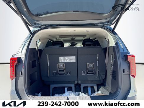 New 2026 Kia Carnival SX Prestige image 11