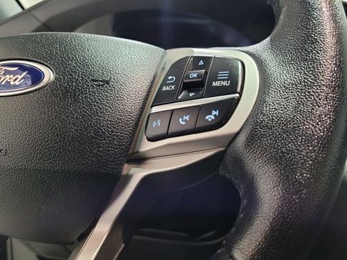 Used 2021 Ford Explorer XLT image 35