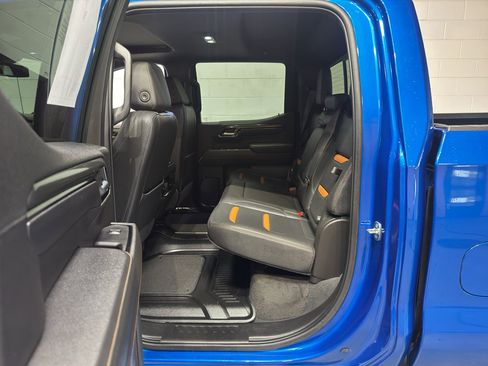 Used 2022 GMC Sierra 1500 AT4 w/ Sierra Safety Plus Package image 15