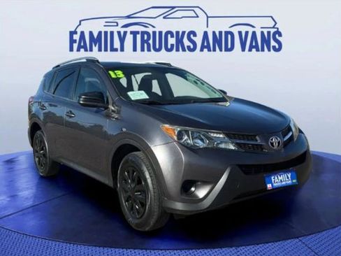 Used 2013 Toyota RAV4 LE image 7