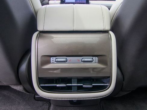 Used 2025 Lincoln Nautilus Black Label w/ Jet Appearance Package AWD/4WD image 10
