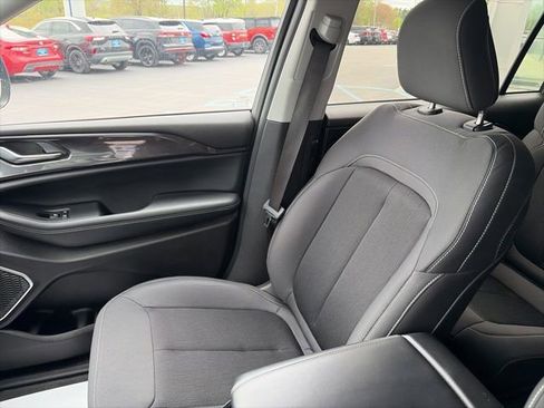 Used 2022 Jeep Grand Cherokee L Laredo w/ Luxury Tech Group I AWD/4WD image 11