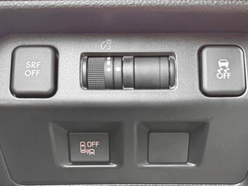 Used 2017 Subaru Crosstrek 2.0i Limited AWD/4WD image 24
