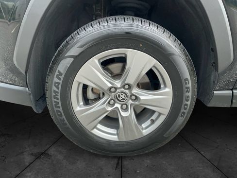 Used 2024 Toyota RAV4 XLE AWD/4WD image 15