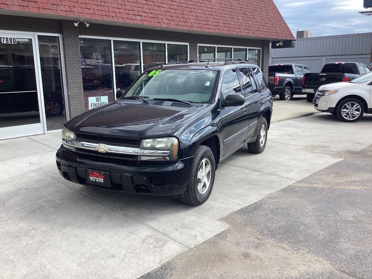 Used 2005 Chevrolet TrailBlazer LS AWD/4WD image 2