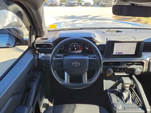 Certified 2025 Toyota Tacoma SR5 image 25