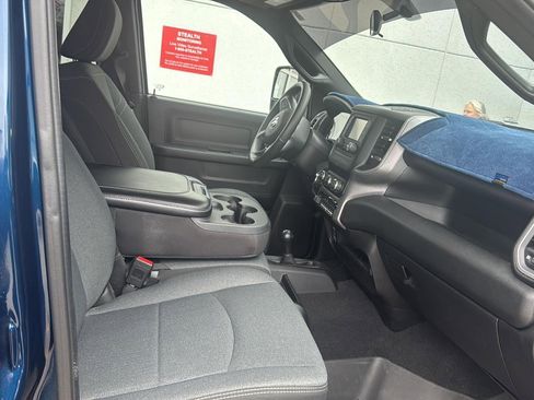 Used 2024 RAM 2500 Tradesman w/ Chrome Appearance Group image 4