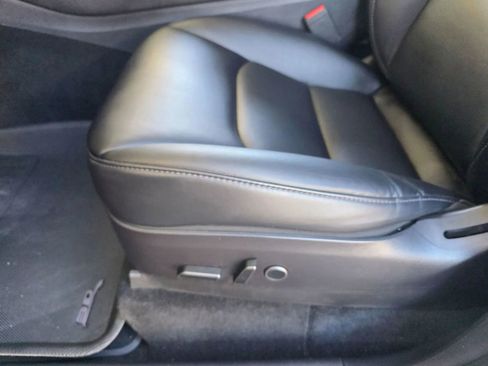 Used 2021 Tesla Model Y Long Range image 26