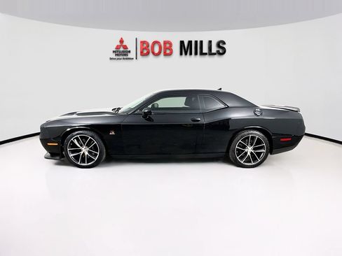 Used 2016 Dodge Challenger R/T Scat Pack w/ Driver Convenience Group RWD image 4