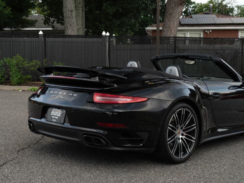 Used 2014 Porsche 911 Turbo image 42