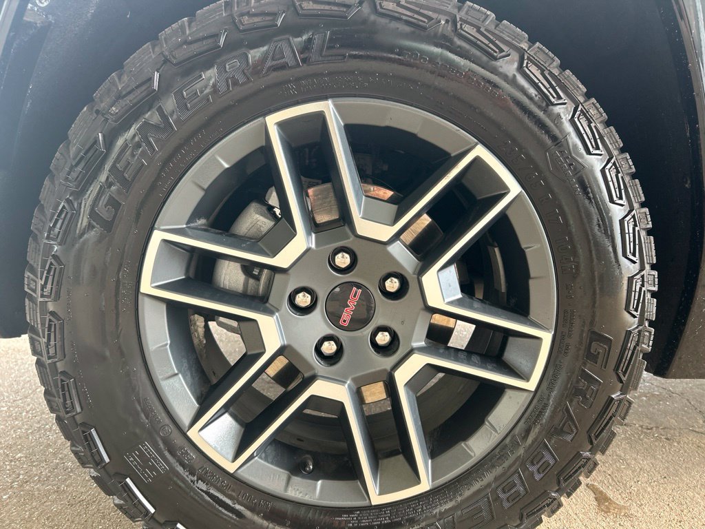 Certified 2026 GMC Terrain AT4 w/ Convenience Package III AWD/4WD image 27