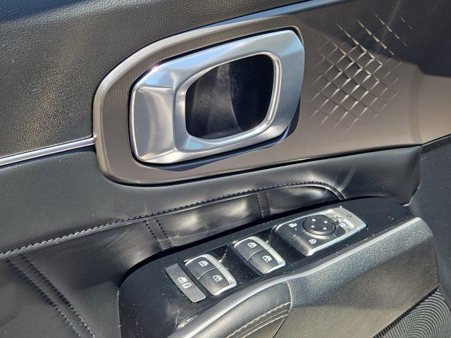 Used 2025 Kia Sorento SX FWD image 23