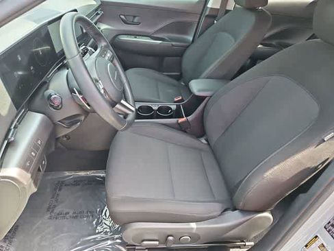 Certified 2024 Hyundai Kona SEL w/ Convenience Package image 16
