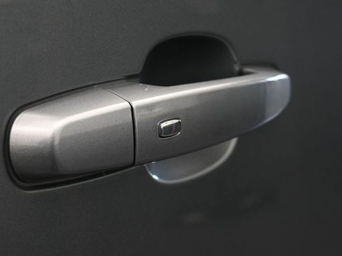 Used 2020 Chevrolet Traverse LT w/ LT Premium Package image 52