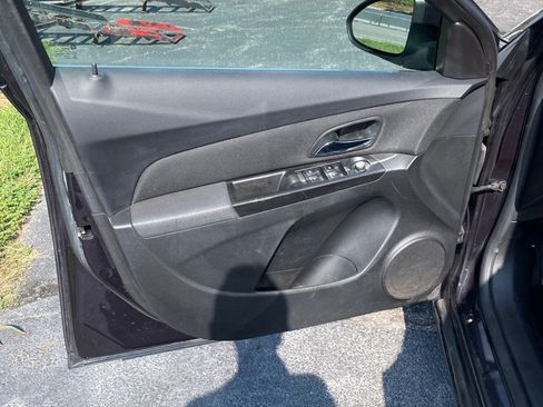 Used 2014 Chevrolet Cruze LT FWD image 10