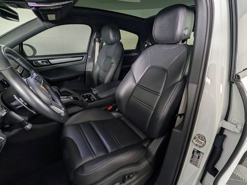 Certified 2023 Porsche Cayenne Platinum Edition AWD/4WD image 5