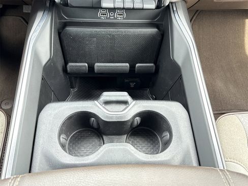 Used 2025 RAM 1500 Laramie image 28