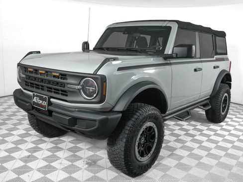 Used 2023 Ford Bronco 4-Door image 8