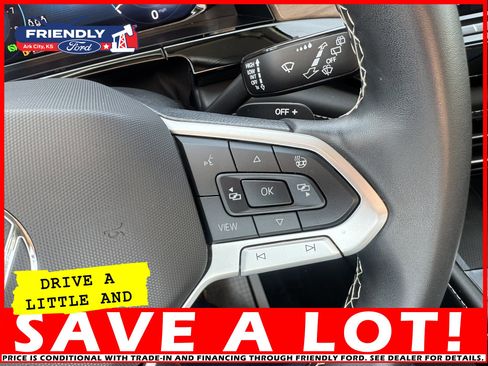 Used 2024 Volkswagen Atlas SE image 23