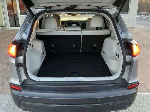 Used 2021 Jeep Cherokee Latitude Lux w/ Sun & Sound Group image 24