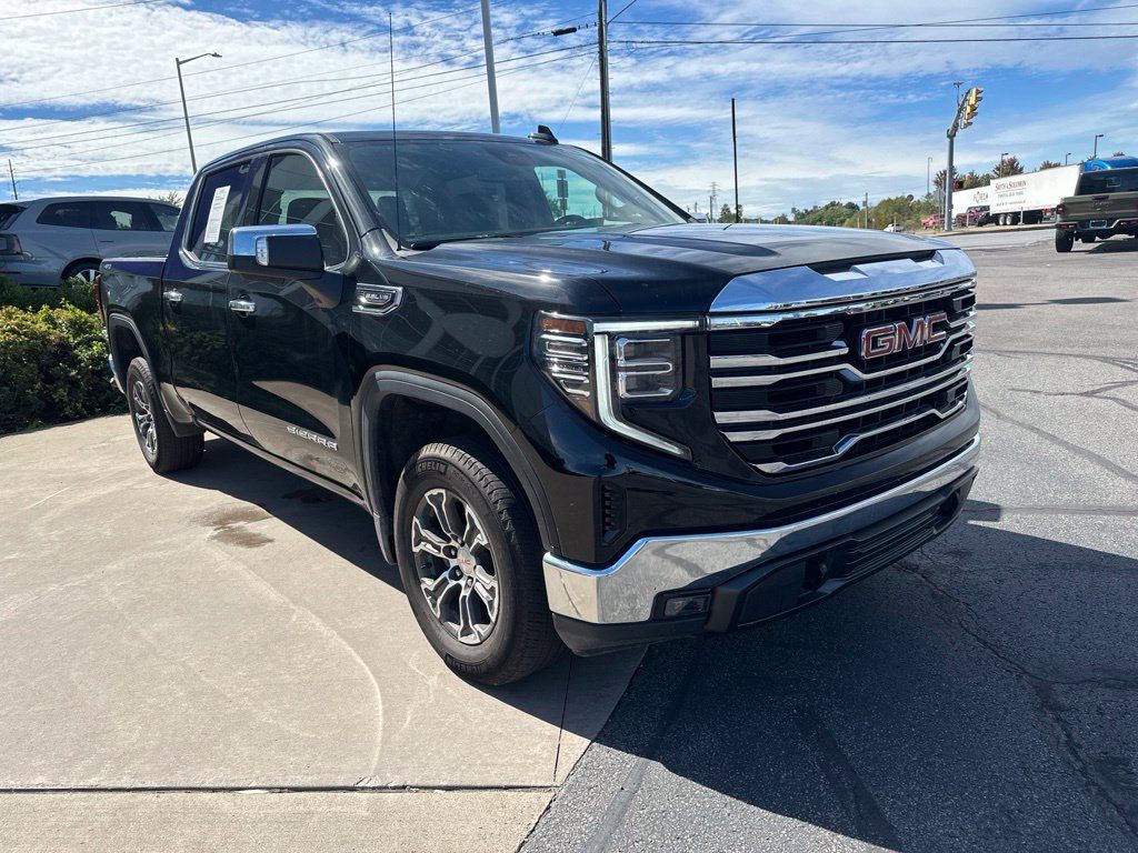 Used 2026 GMC Sierra 1500 SLT AWD/4WD image 3