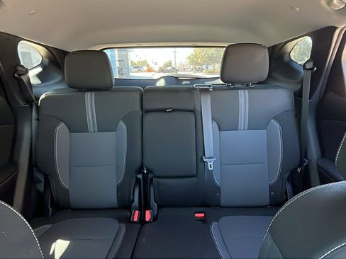 Used 2025 Chevrolet Blazer LT image 23