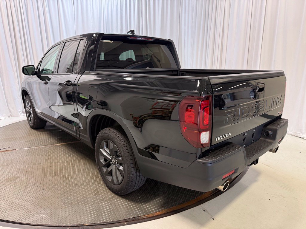 Used 2025 Honda Ridgeline Sport image 26